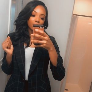 Meet your Posher, Janai